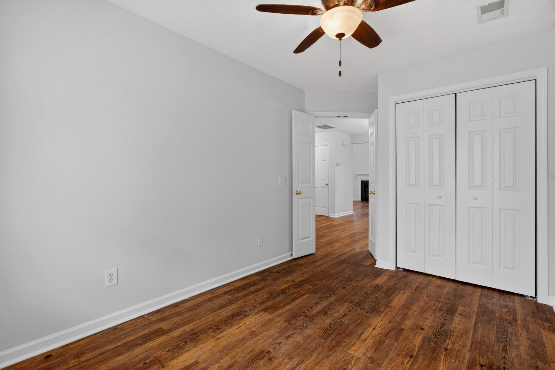 1004 Yellow Hawthorn Photo 15