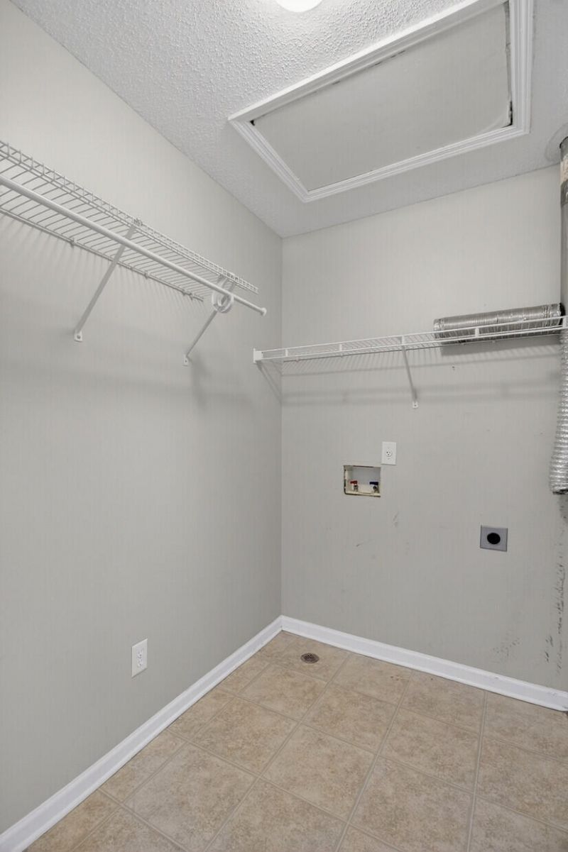 1004 Yellow Hawthorn Photo 25