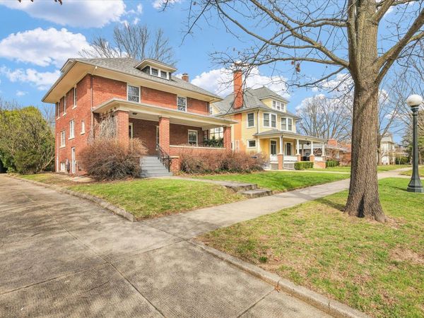 1112 W Park Avenue , Champaign, IL 61821