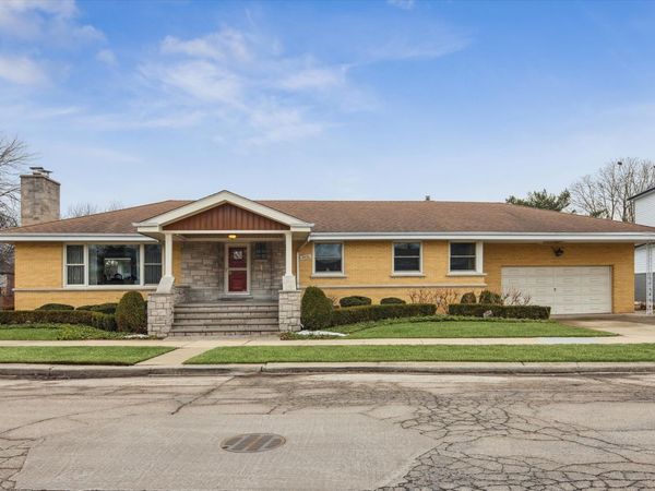 6024 N Kostner Avenue , Chicago, IL 60646