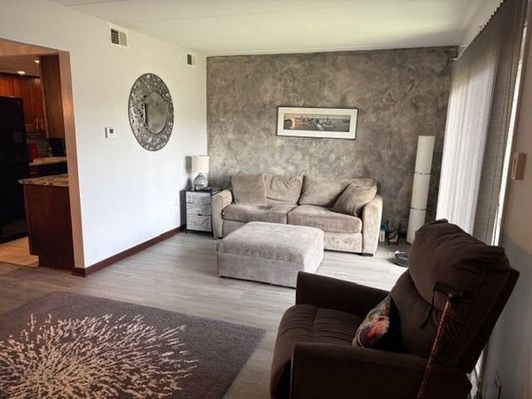 7006 W 98th Street, Unit 1B, Chicago Ridge, IL 60415