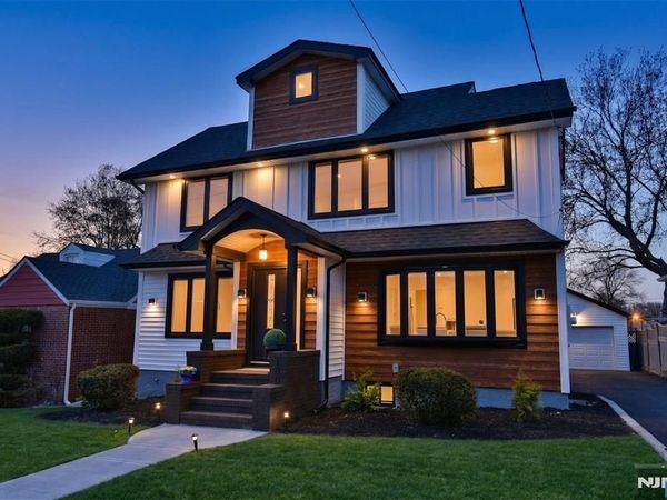 100 Chestnut Street, ROCHELLE PARK, NJ 07662