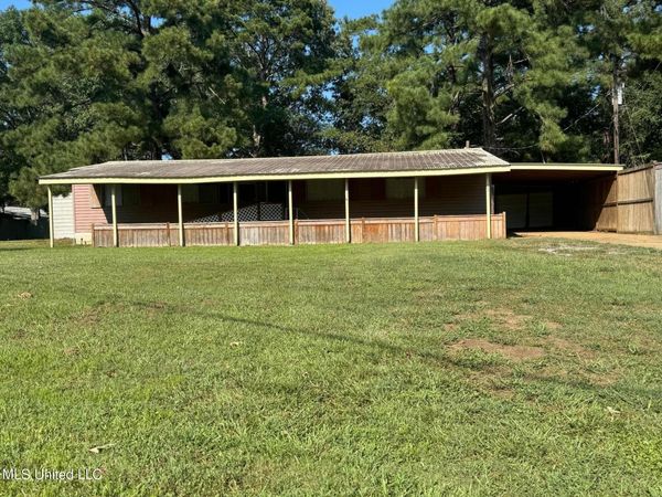 1213 Lake Shore Drive, Byram, MS 39272