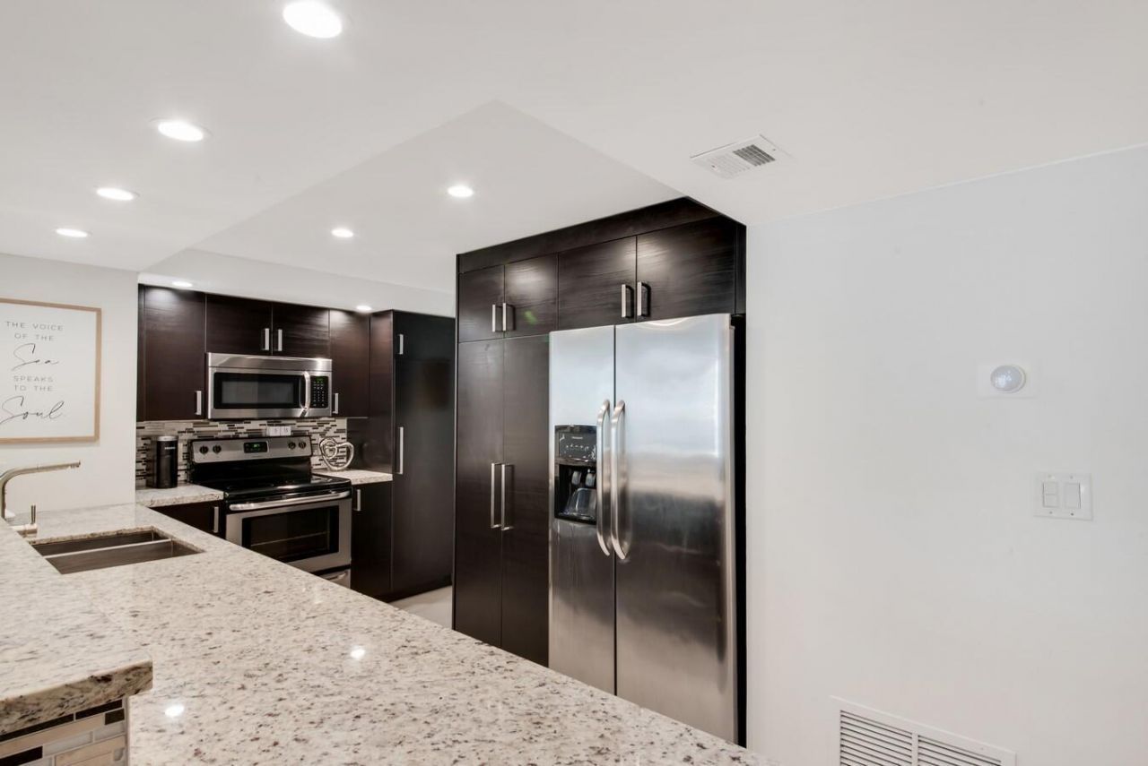 1147 Hillsboro Mile, Unit 505, Hillsboro Beach, FL 33062 Photo