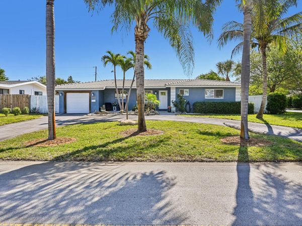 818 SE 9th Terrace, Deerfield Beach, FL 33441