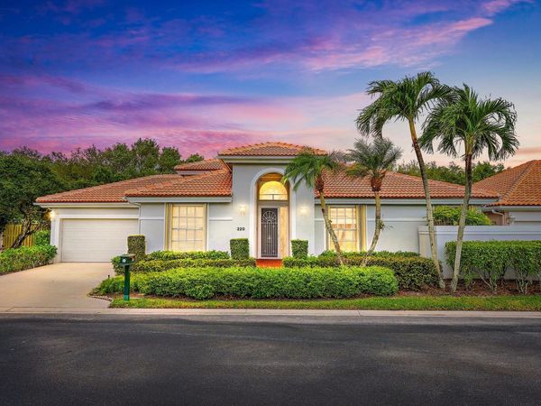 220 Eagleton Estates Boulevard, Palm Beach Gardens, FL 33418