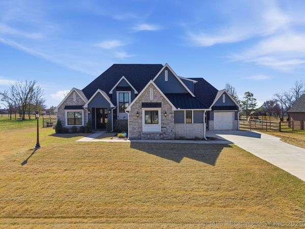 6480 N Blue Sage Drive , Owasso, OK 74055