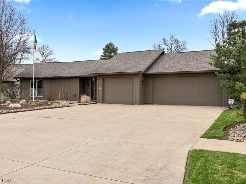 33017 Hidden Hollow Court, North Ridgeville, OH 44039 Photo 3