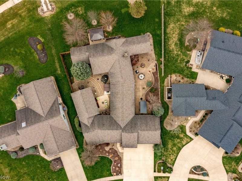 33017 Hidden Hollow Court, North Ridgeville, OH 44039 Photo 4