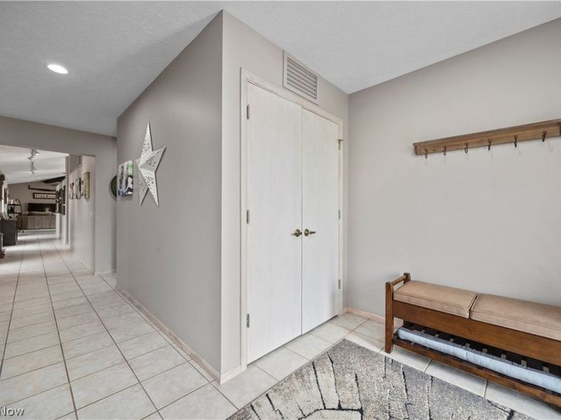 33017 Hidden Hollow Court, North Ridgeville, OH 44039 Photo 7