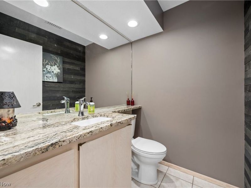 33017 Hidden Hollow Court, North Ridgeville, OH 44039 Photo 8