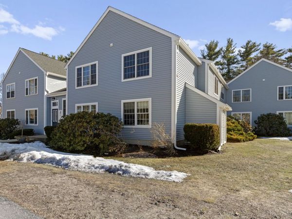 50 Brookside Drive, Unit J1, Exeter, NH 03833
