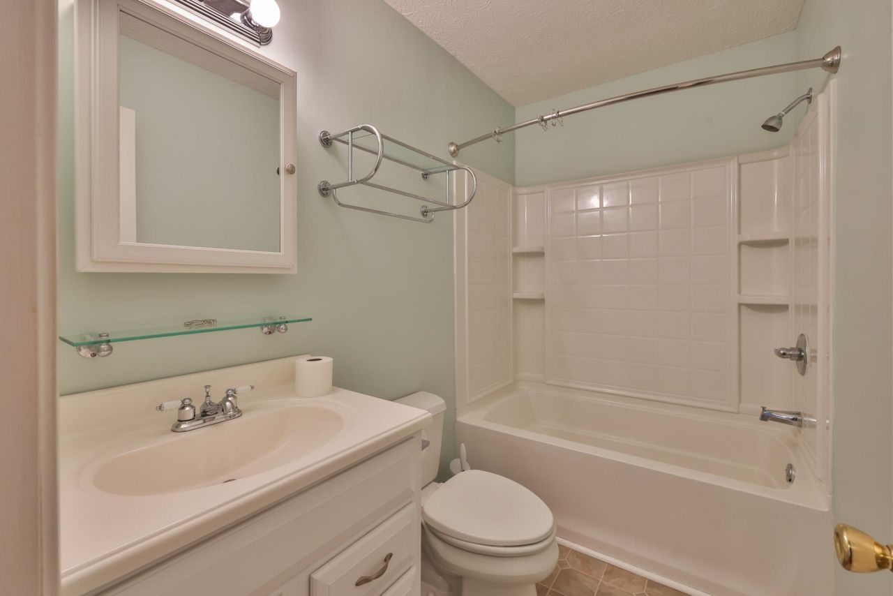 801 Donald St.  Photo 18