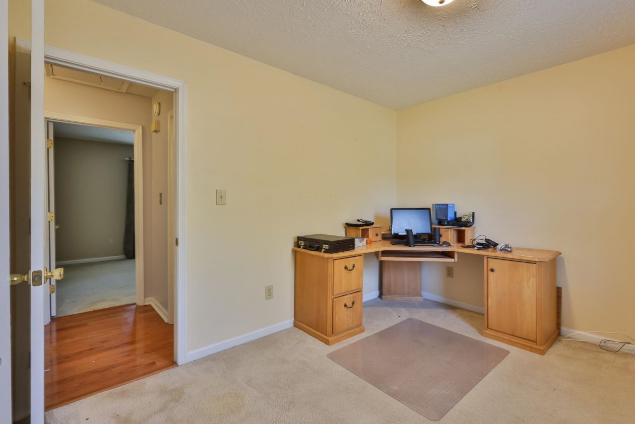 801 Donald St.  Photo 20