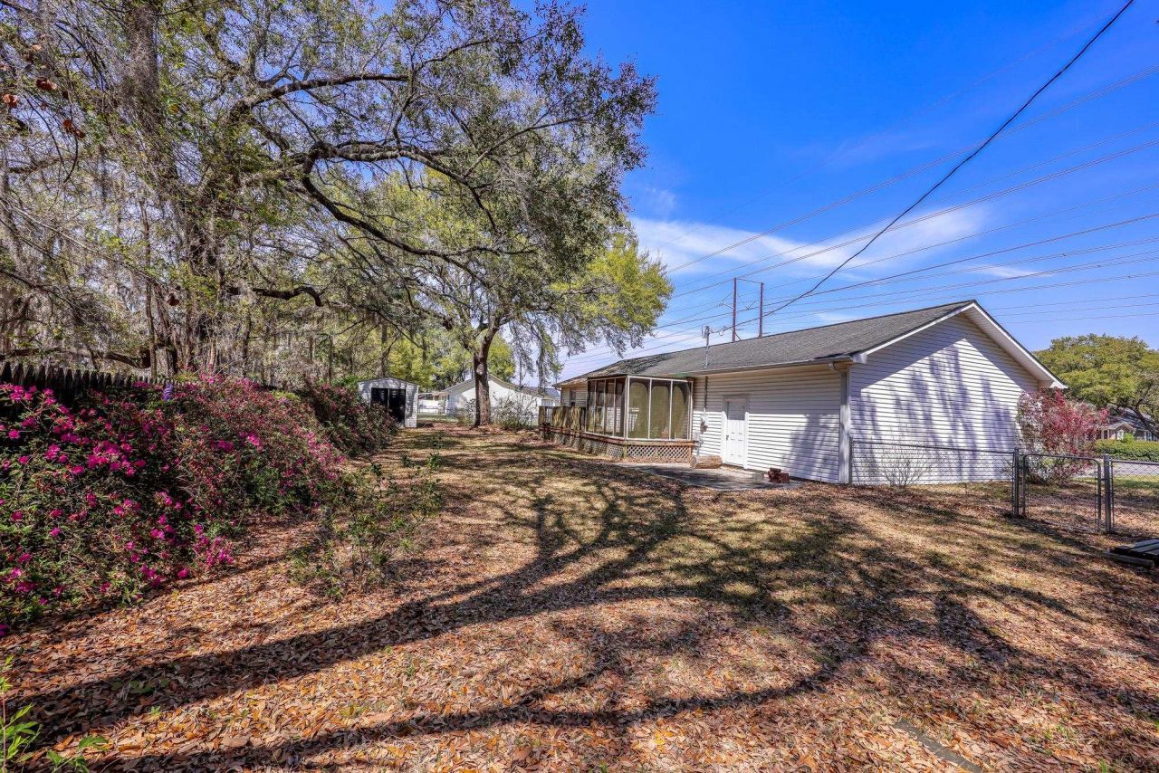 801 Donald St.  Photo 22