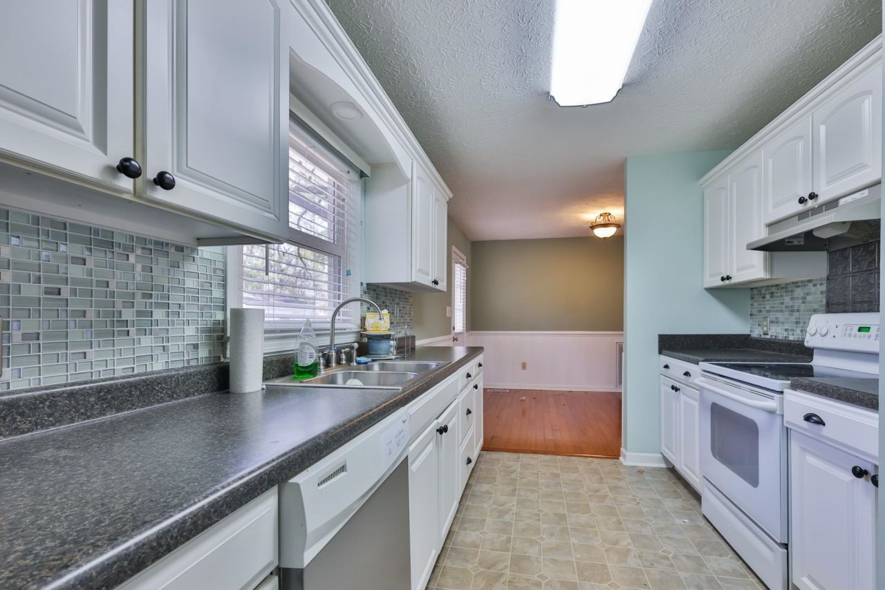 801 Donald St.  Photo 7