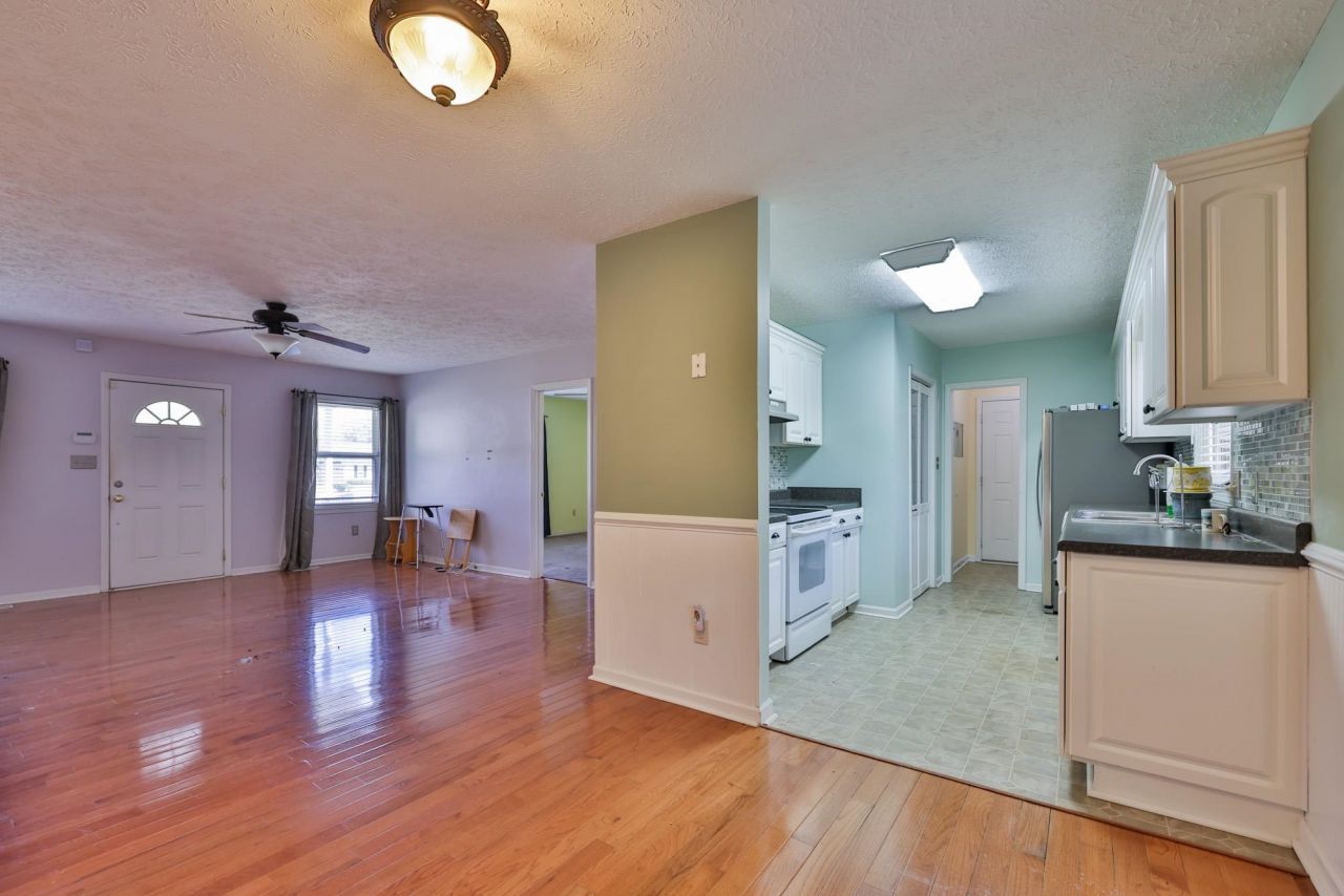 801 Donald St.  Photo 8