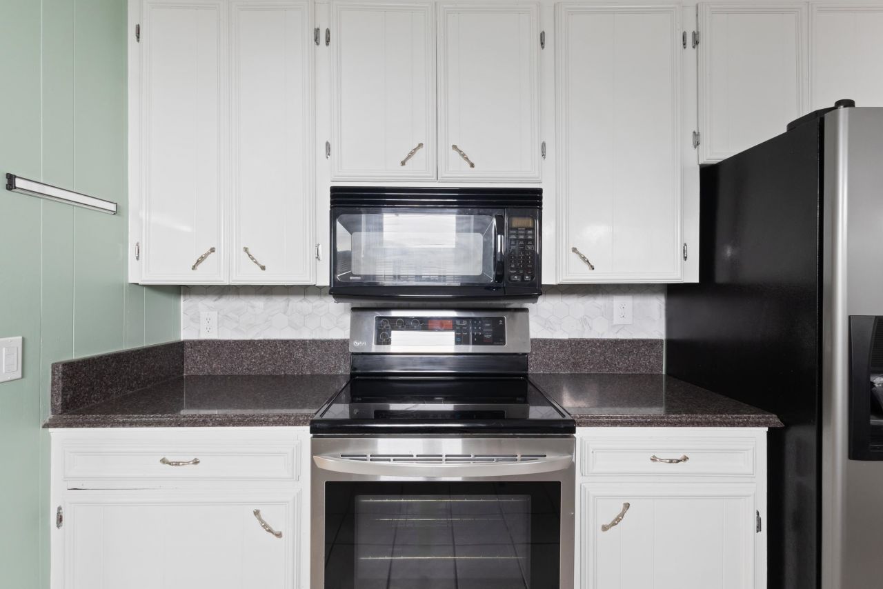 4406 Lakeside Dr. Photo 12