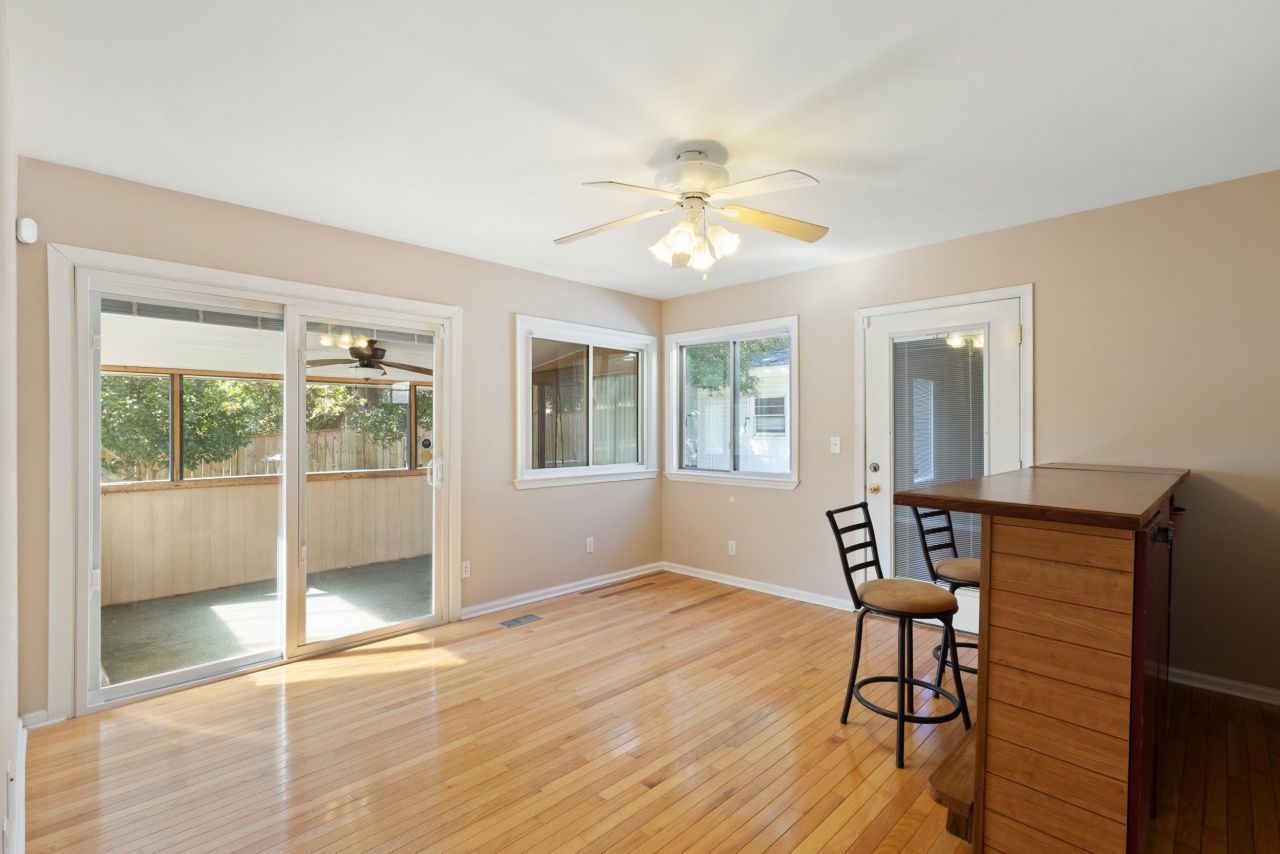 4406 Lakeside Dr. Photo 27