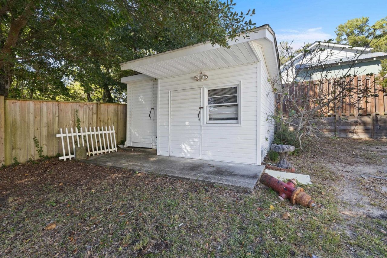 4406 Lakeside Dr. Photo 31