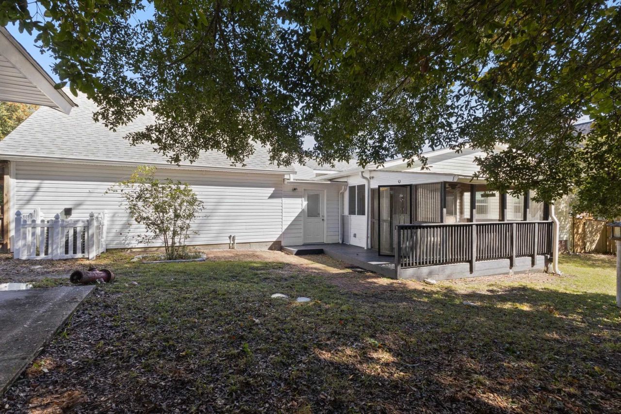 4406 Lakeside Dr. Photo 32