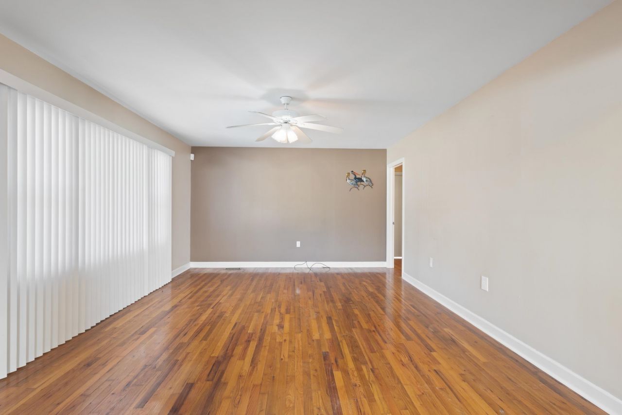 4406 Lakeside Dr. Photo 5