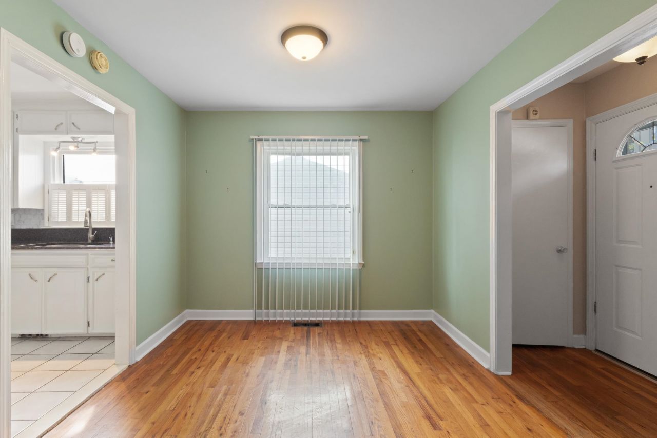 4406 Lakeside Dr. Photo 8