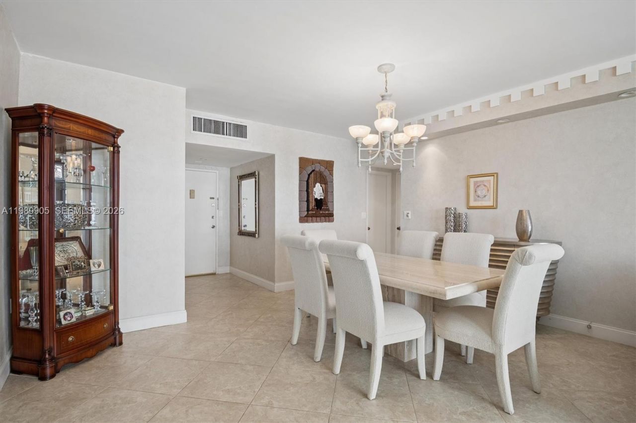 5001 Collins Ave , Unit 9H, Miami Beach, FL 33140 Photo