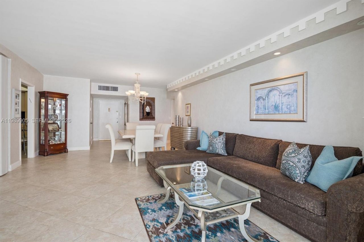 5001 Collins Ave , Unit 9H, Miami Beach, FL 33140 Photo