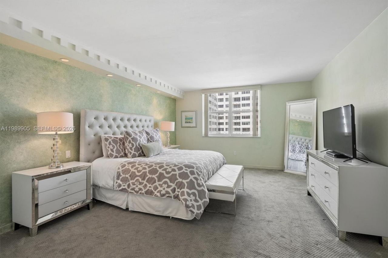 5001 Collins Ave , Unit 9H, Miami Beach, FL 33140 Photo