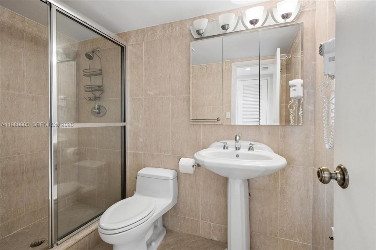 5001 Collins Ave , Unit 9H, Miami Beach, FL 33140 Photo