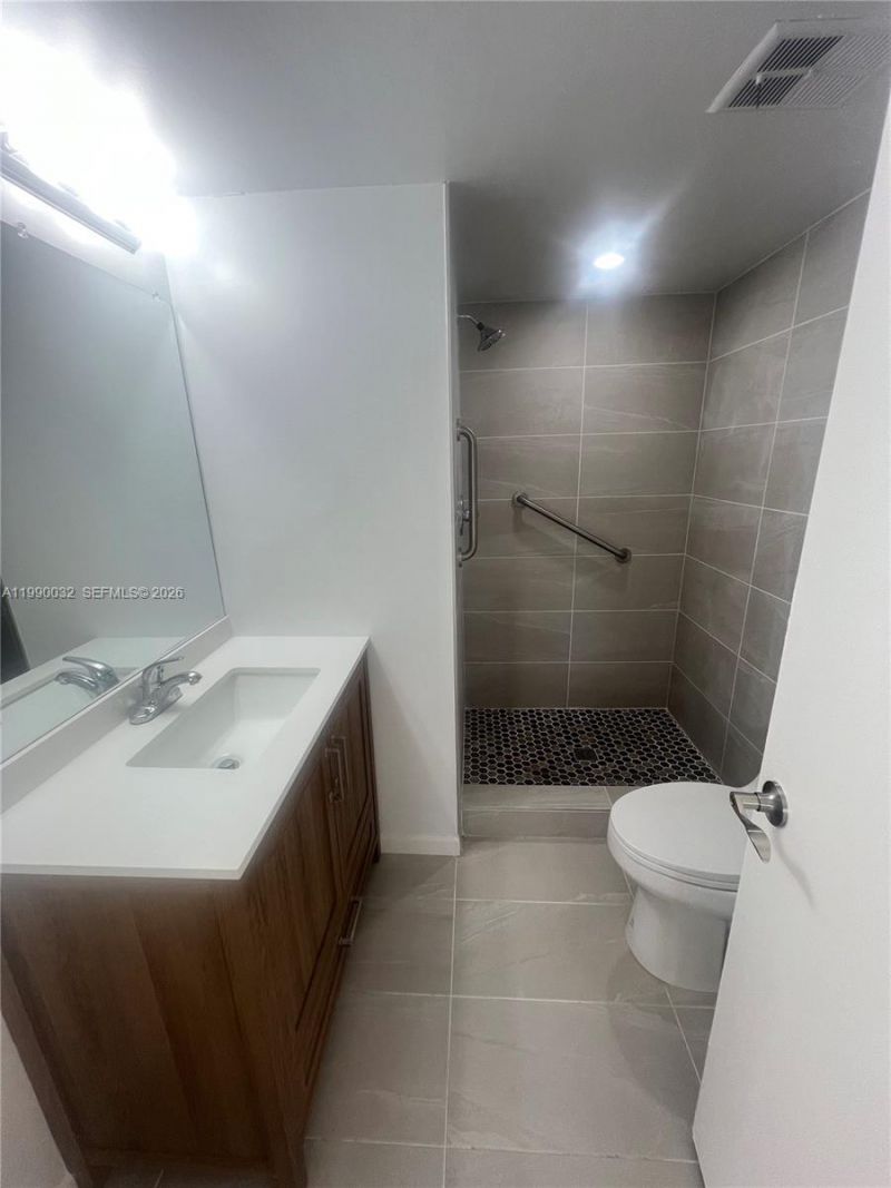 8500 Sunrise Lakes Blvd, Unit 111, Sunrise, FL 33322 Photo