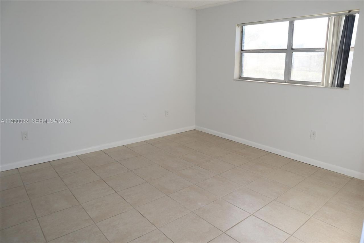 8500 Sunrise Lakes Blvd, Unit 111, Sunrise, FL 33322 Photo