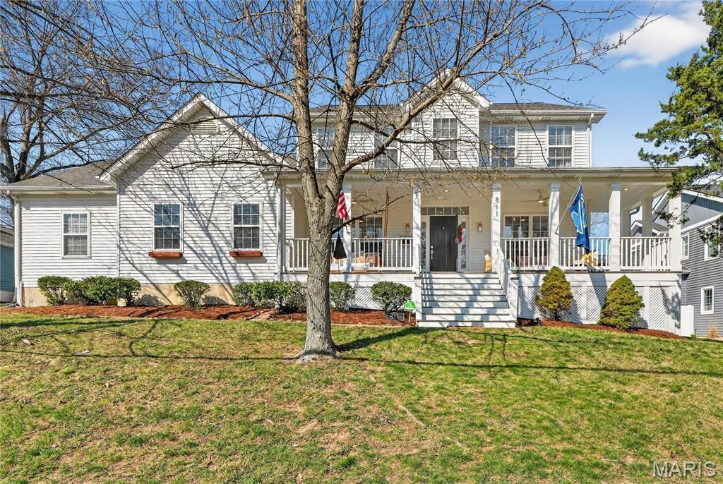 811 N Harrison Avenue, Kirkwood, MO 63122 Main Photo