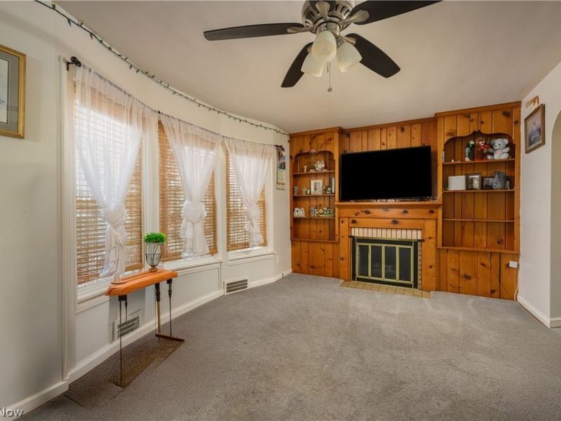 1220 Havana Place NE, Canton, OH 44714 Photo 2