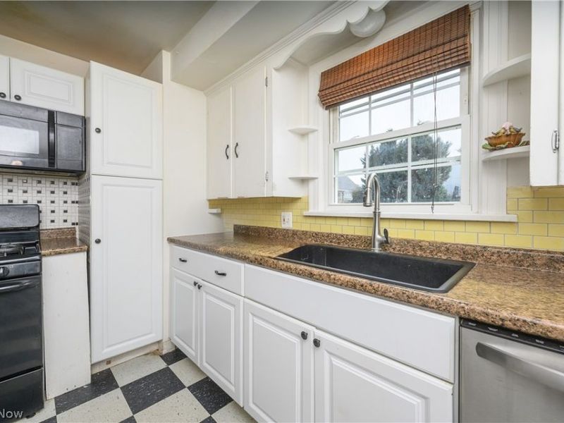 1220 Havana Place NE, Canton, OH 44714 Photo 5