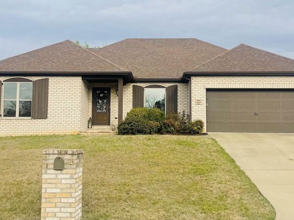803 Adamson Dr, Searcy, AR 72143