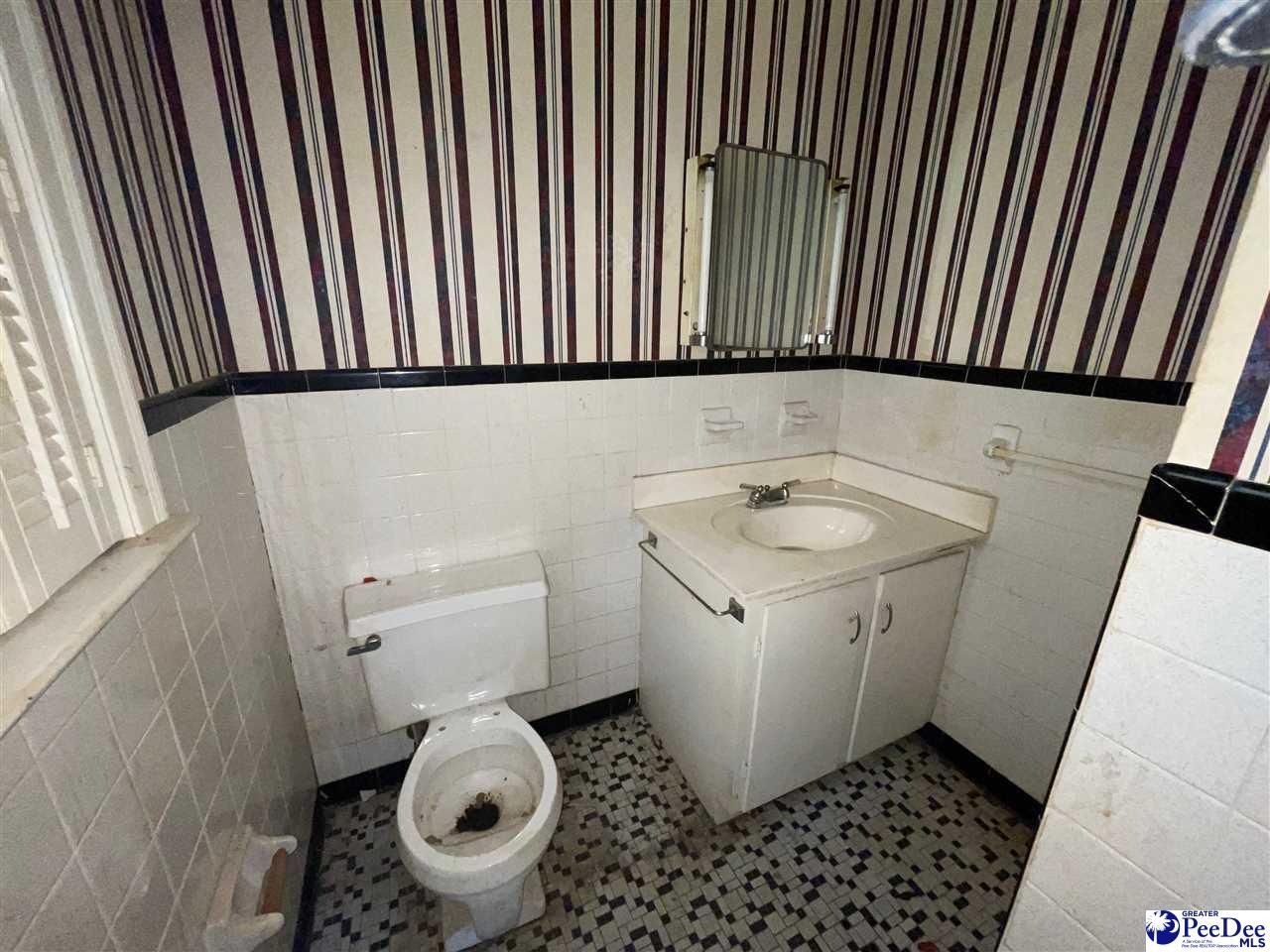 110 Chester Park Photo 5