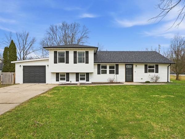 4906 W 109th Avenue, Crown Point, IN 46307