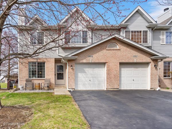 844 N 1st Street, Elburn, IL 60119