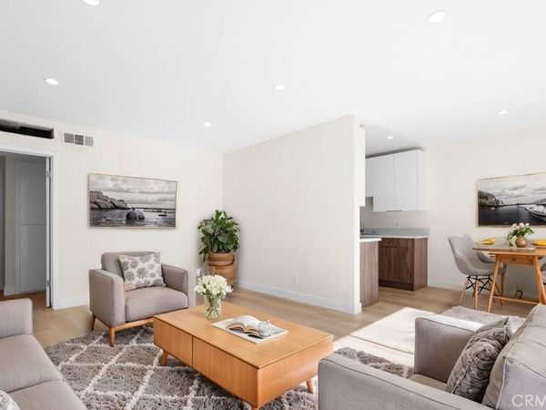 7961 Willis Avenue, Unit 18, Panorama City, CA 91402