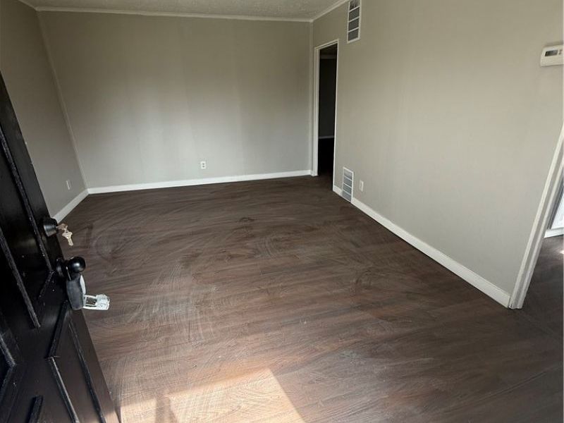 13613 Beachwood Avenue, Cleveland, OH 44105 Photo 3