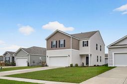 104 Cloverleaf Street photo 4