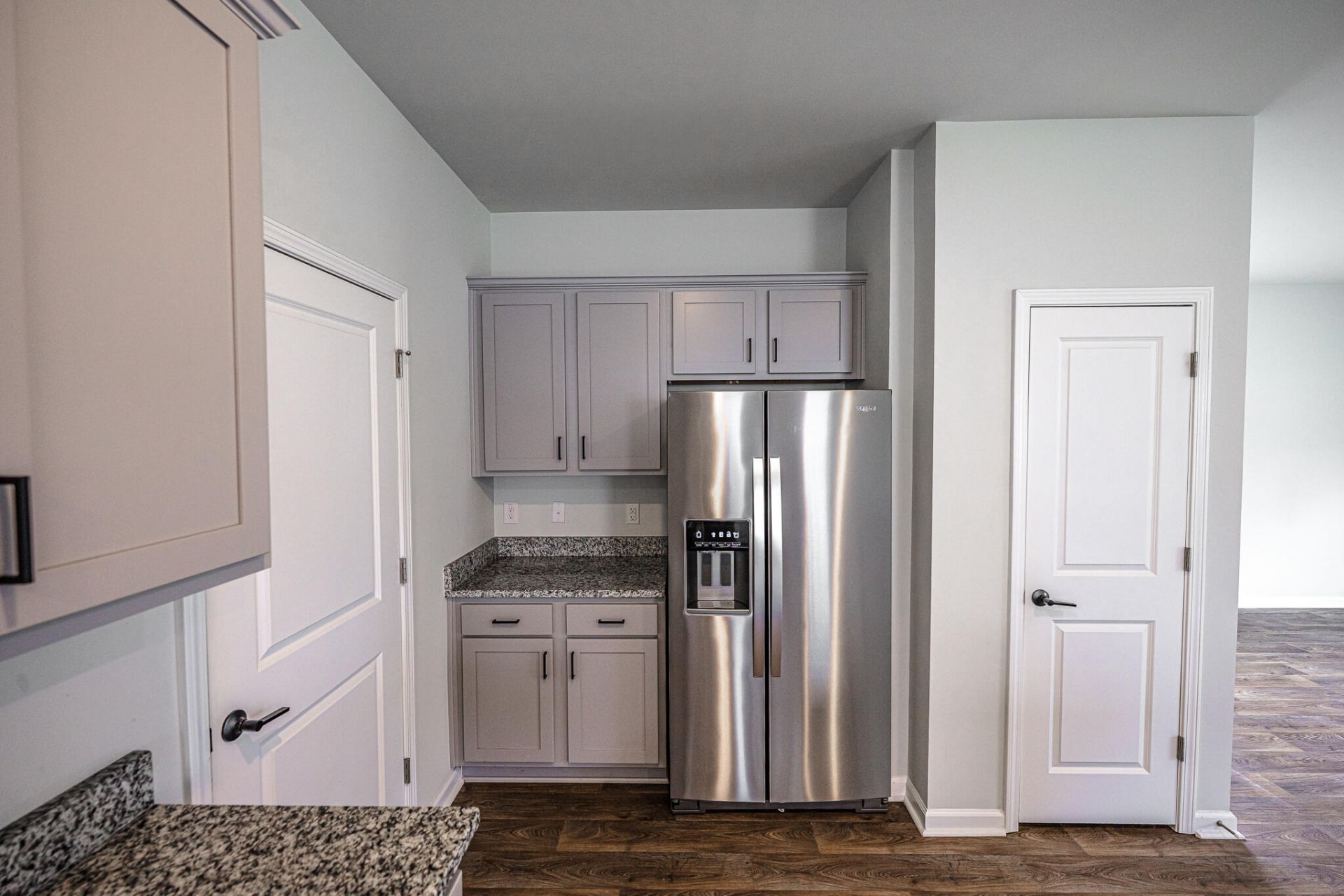 104 Cloverleaf Street Photo 29