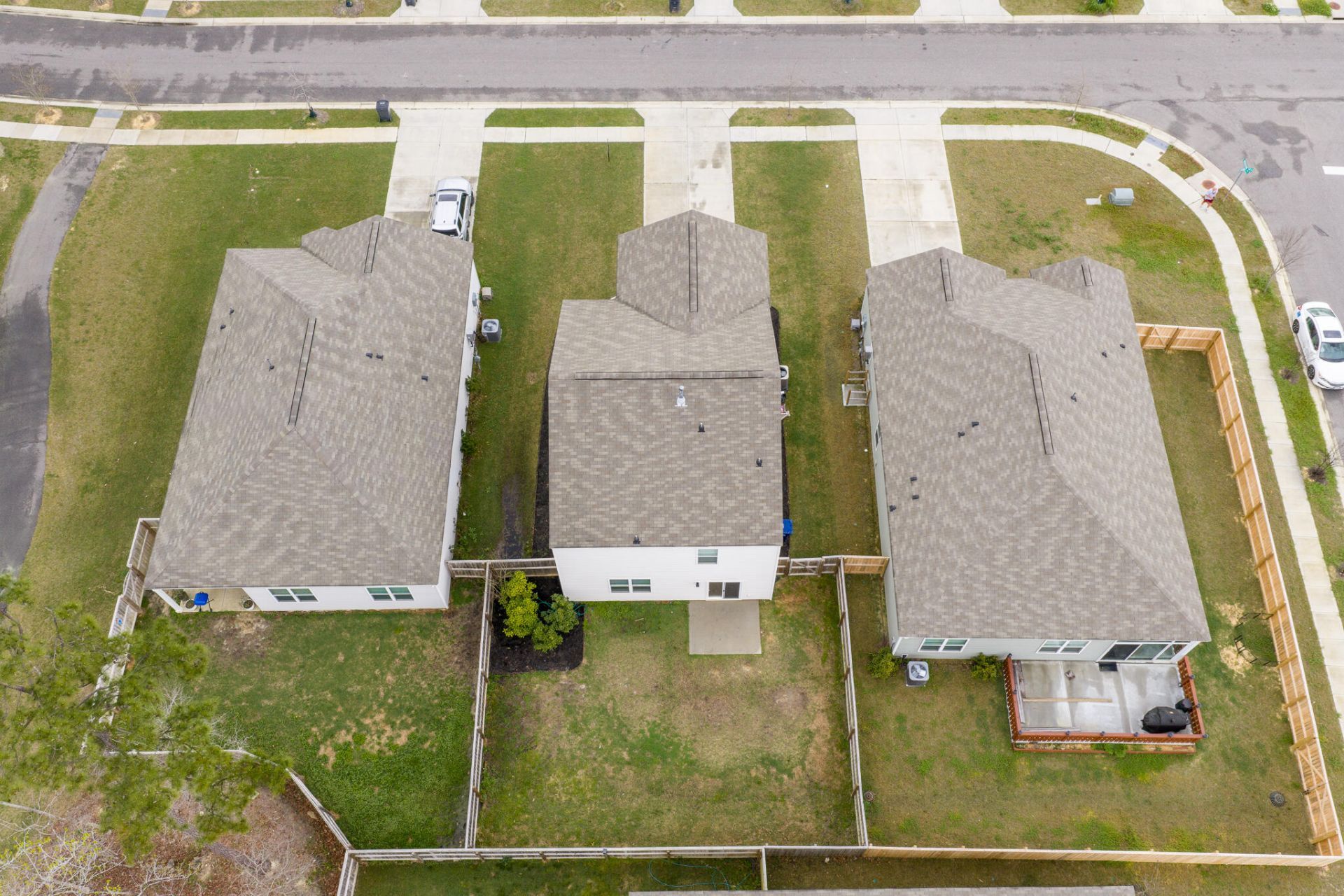 104 Cloverleaf Street Photo 36