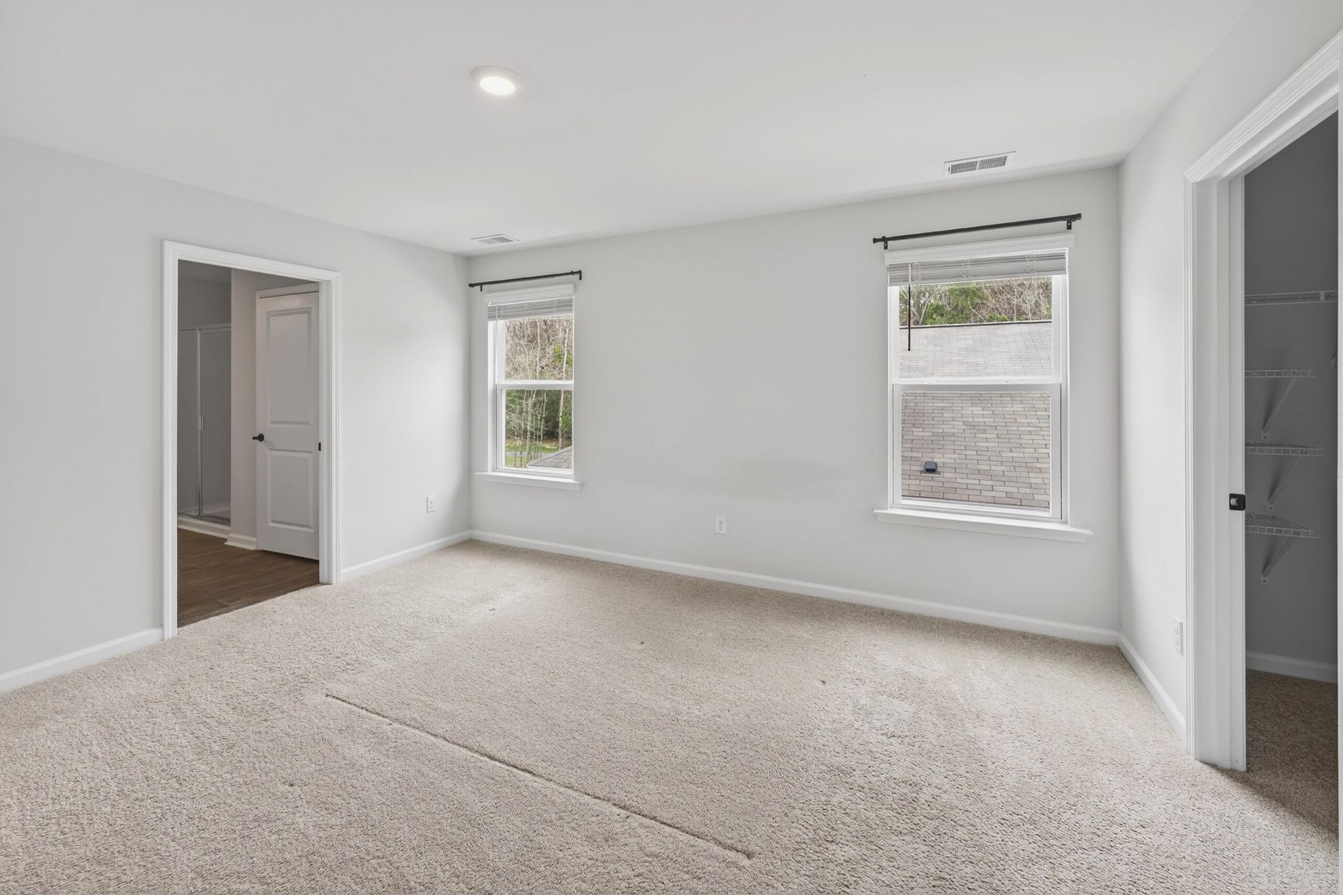 104 Cloverleaf Street Photo 45