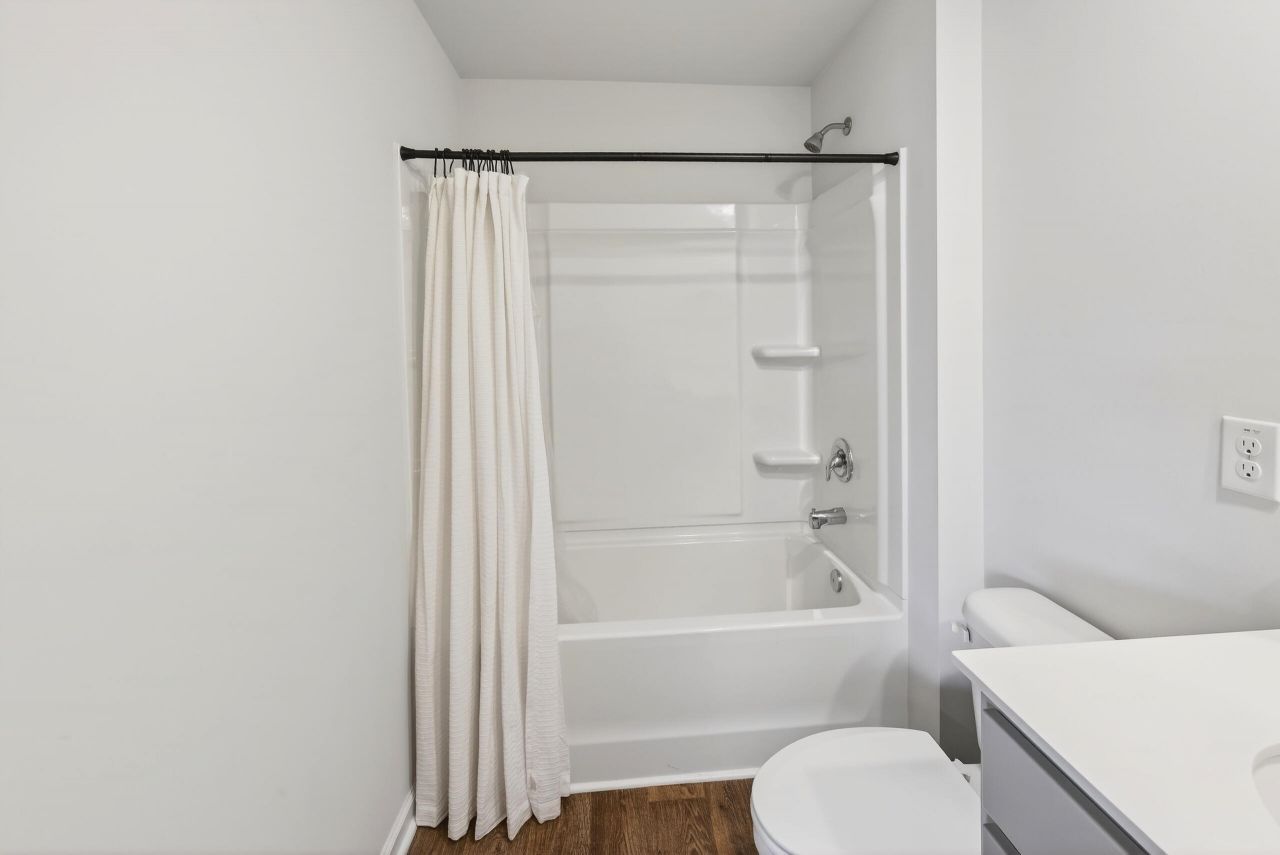 104 Cloverleaf Street Photo 50