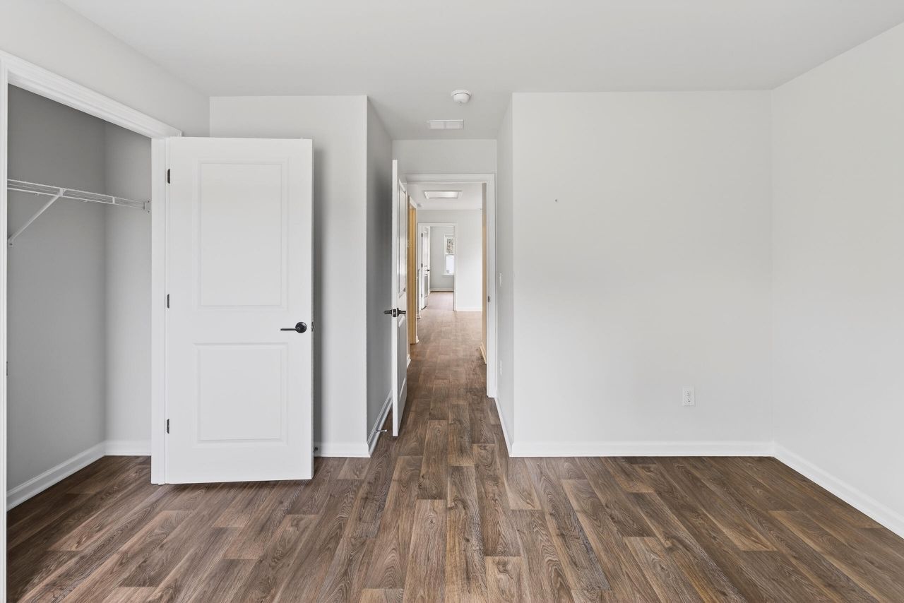 104 Cloverleaf Street Photo 59