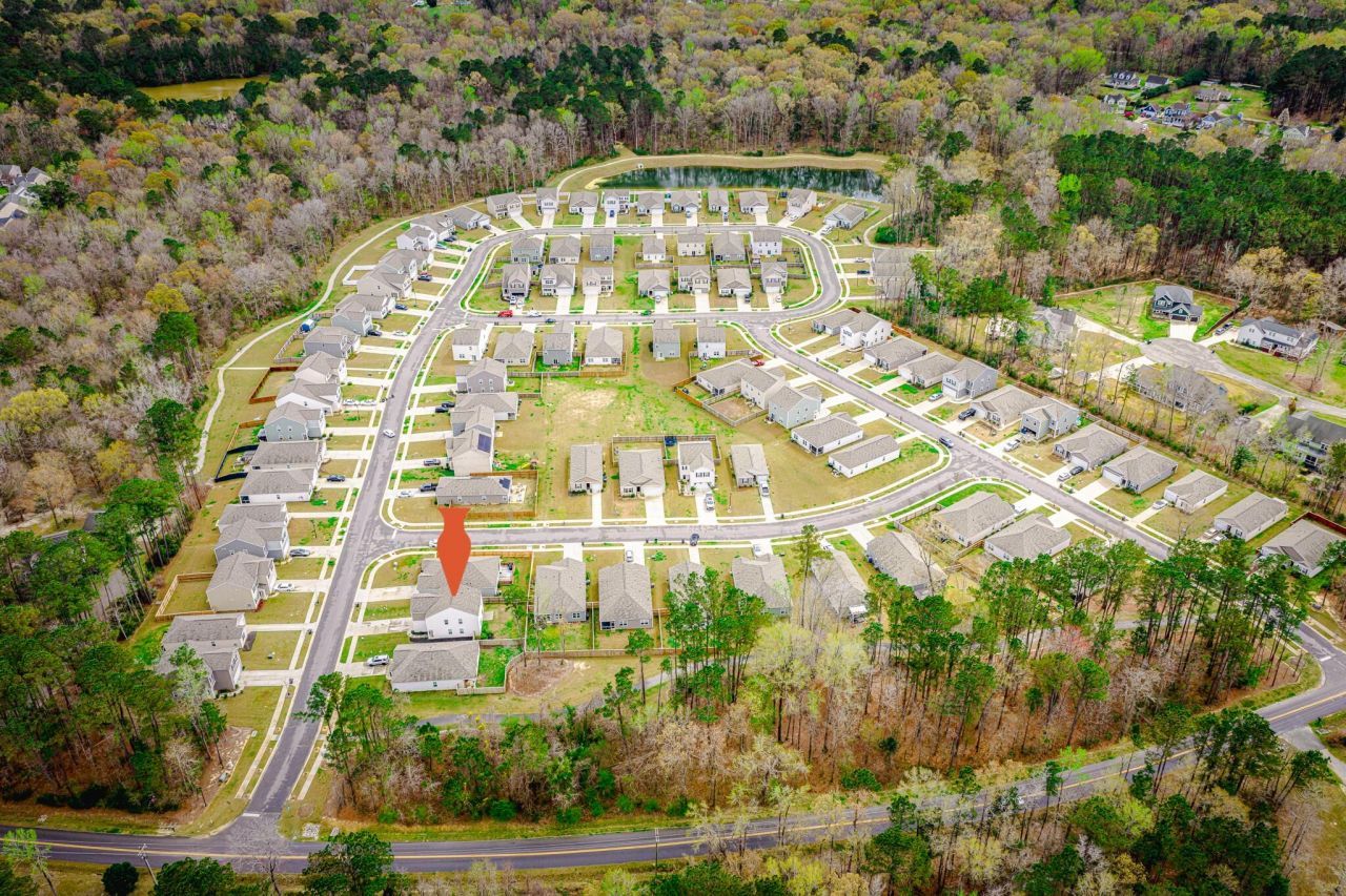 104 Cloverleaf Street Photo 63