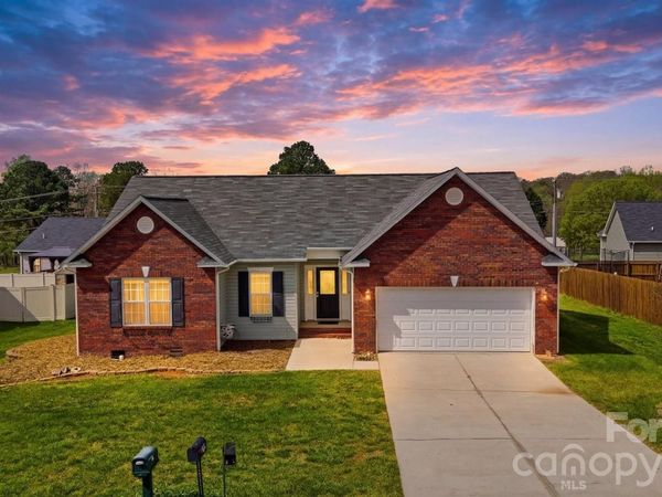 1835 Terrain Drive NW, Conover, NC 28613